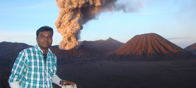 Day 12: Watching a volcanic eruption in Bromo, Indonesia