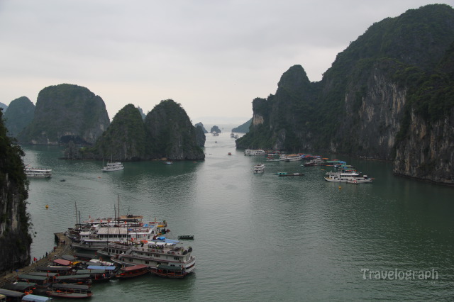 Day 3, 4: A cruise in the Halong bay in Vietnam