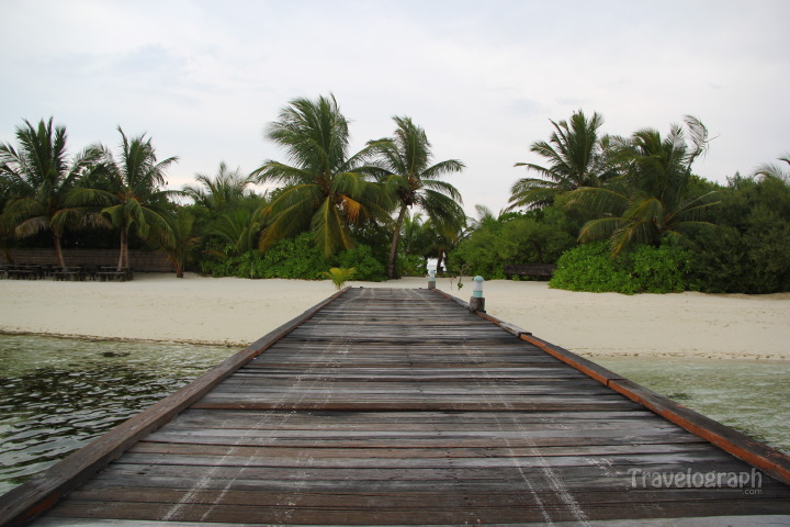 Day 3: A picnic on “Picnic Island” (Maadhoo) in Maldives